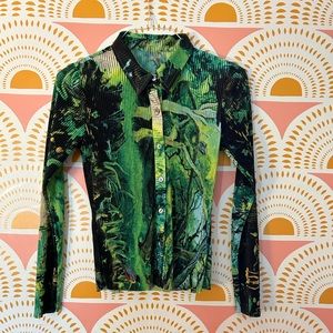 Fashion brand company button up blouse in size small